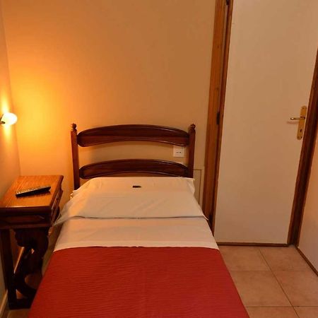 Hotel Properzio Ассізі Екстер'єр фото