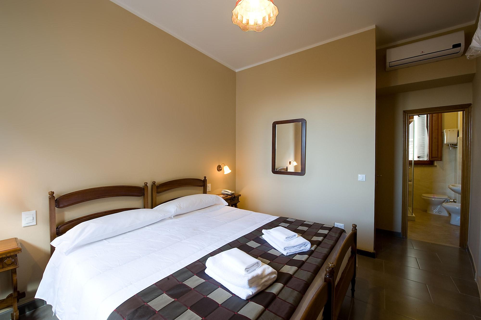 Hotel Properzio Ассізі Екстер'єр фото