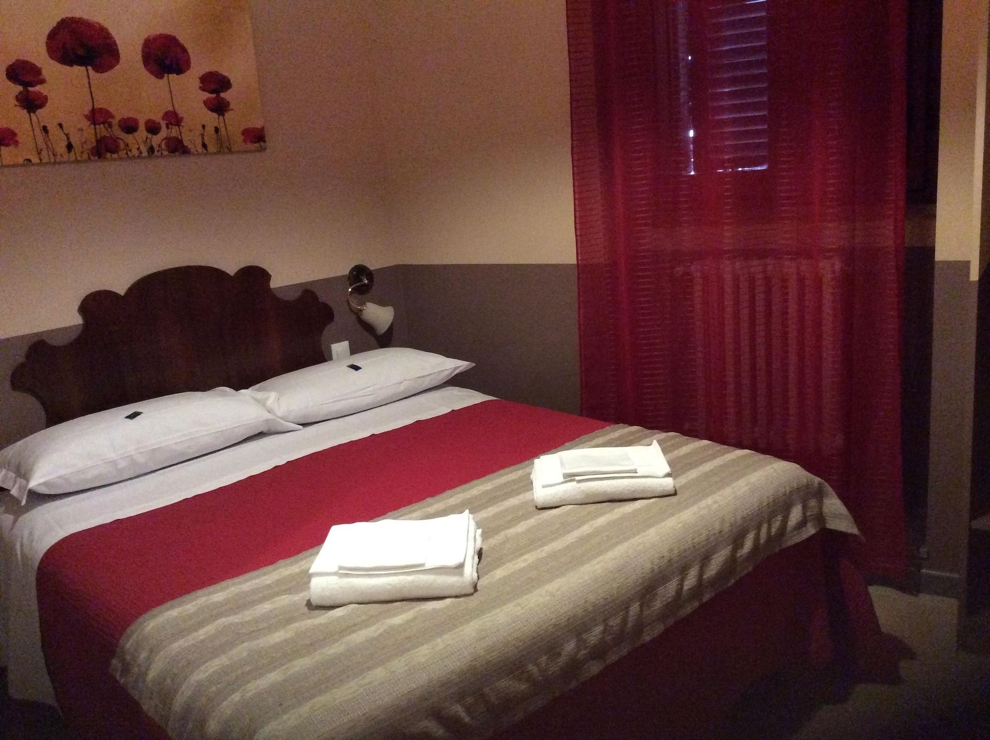 Hotel Properzio Ассізі Екстер'єр фото