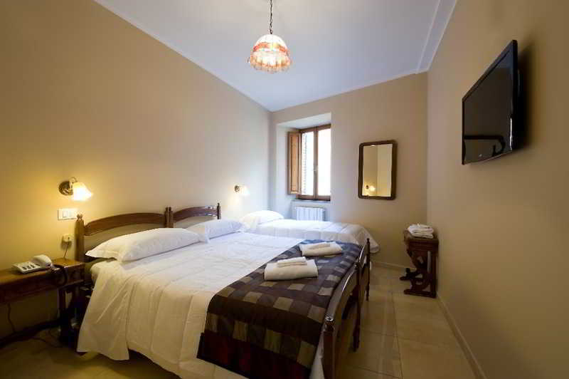 Hotel Properzio Ассізі Екстер'єр фото